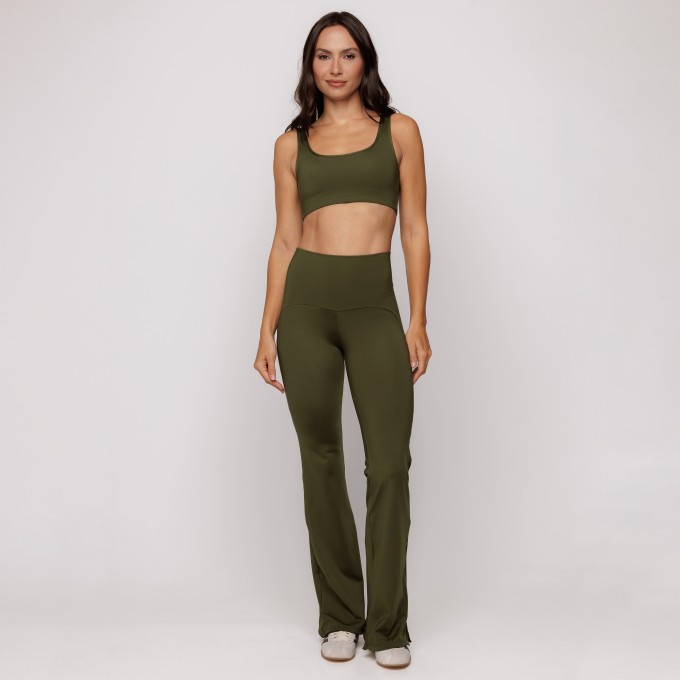 Calça Flare Essence Verde Oliva Timeless