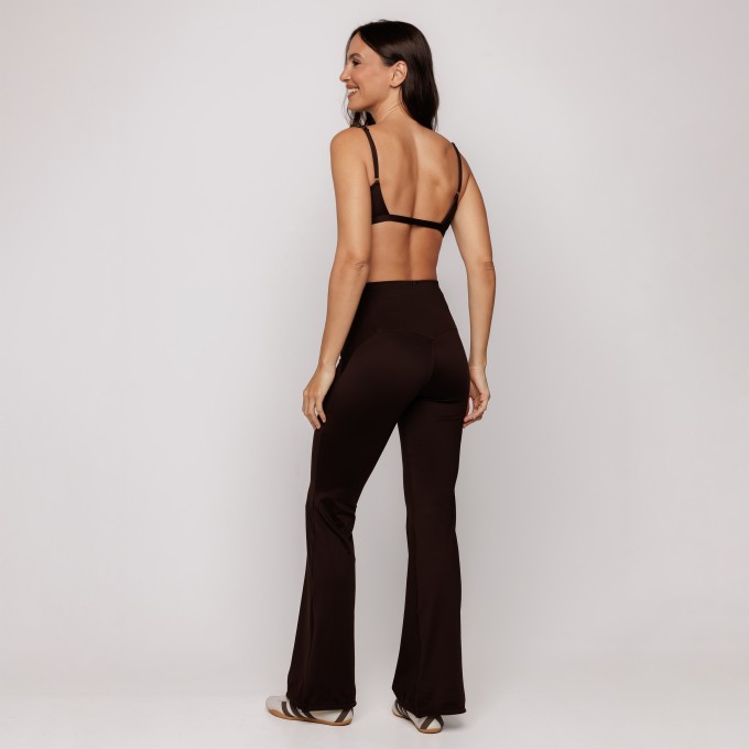 Calça Flare Essence Ganache Timeless